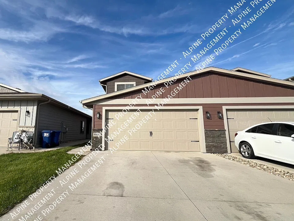 9502 W Dolores Dr