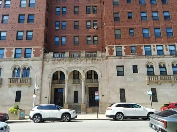 6700 S Crandon Ave, Chicago, IL 60649