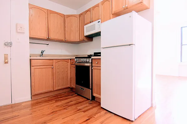 Rented by Voro, LLC | media 26