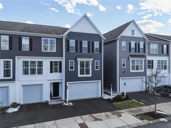 1115 Sray Ln, Bridgeville, PA 15017