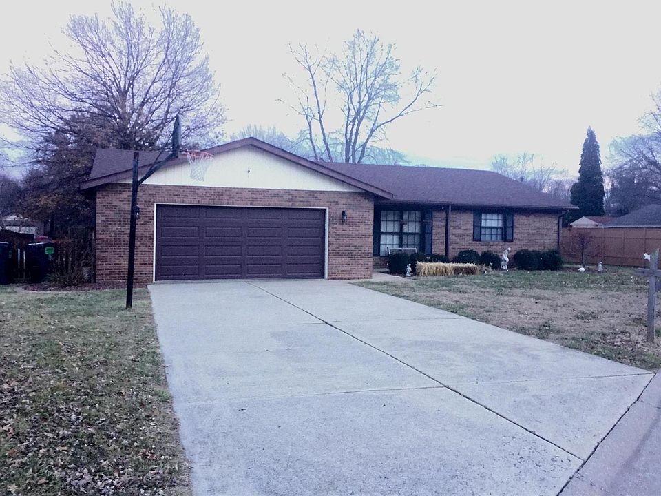 2nd image of 30 Viburnum Dr