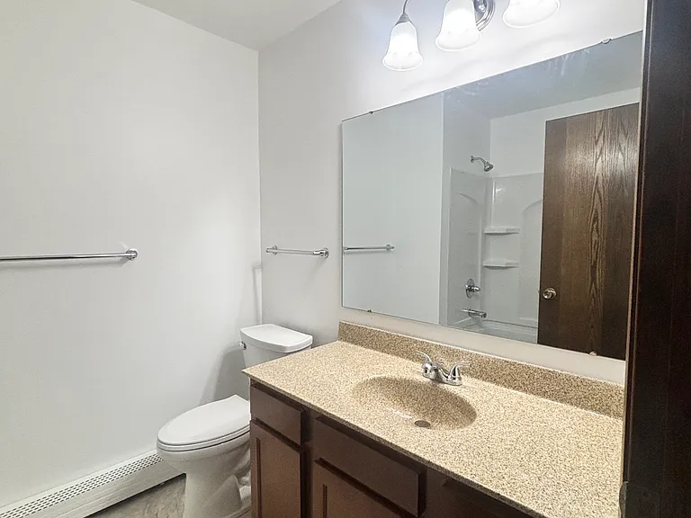 1044 W 10th Ave #A — Photo 4