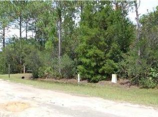 225 Spruce Ave #A, Wewahitchka, FL 32465