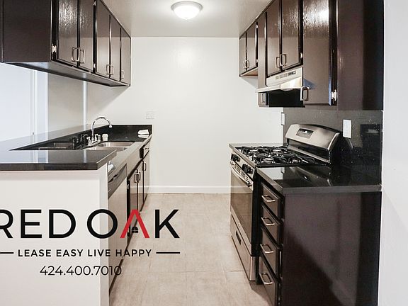 2nd image of 15626 Vanowen St #128