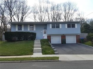 47 Harmon Rd, Edison, NJ 08837