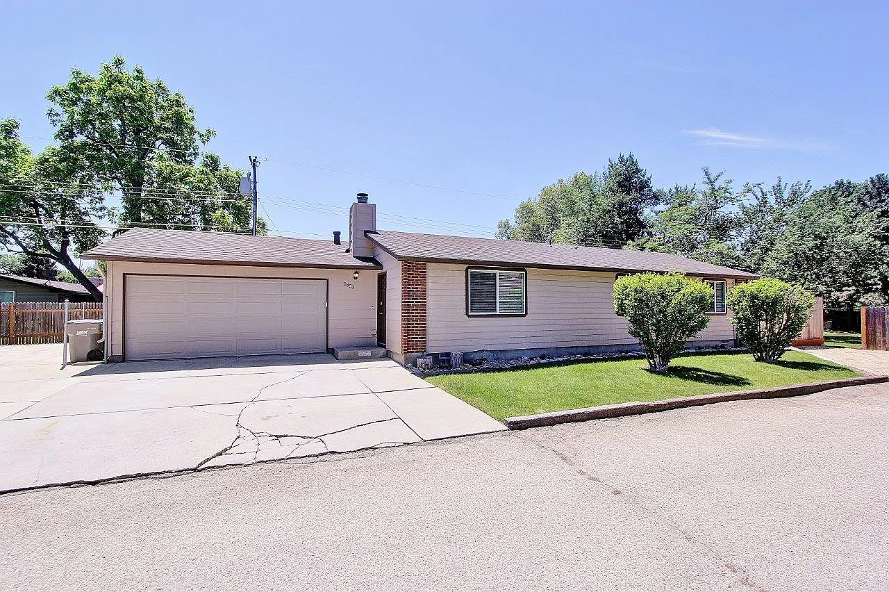1853 W Malad Ln — Photo 1