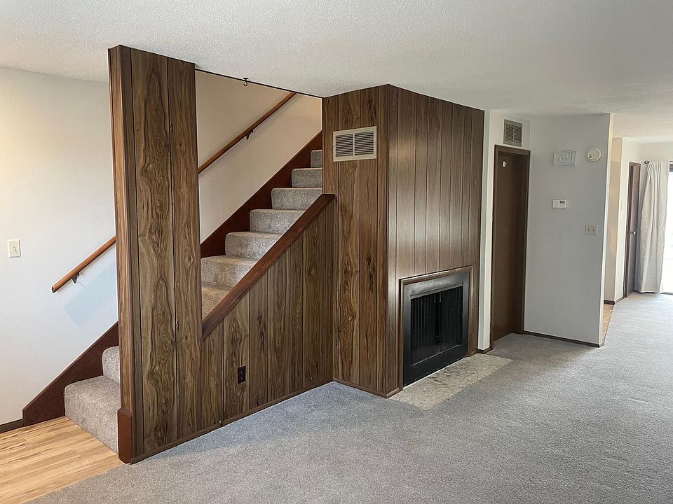 111 Lynn Ln Newton KS Zillow