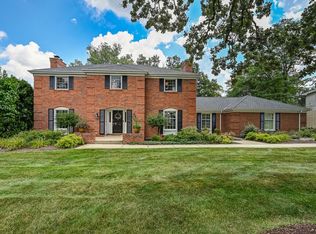 51 Bradford Ln, Oak Brook, IL 60523