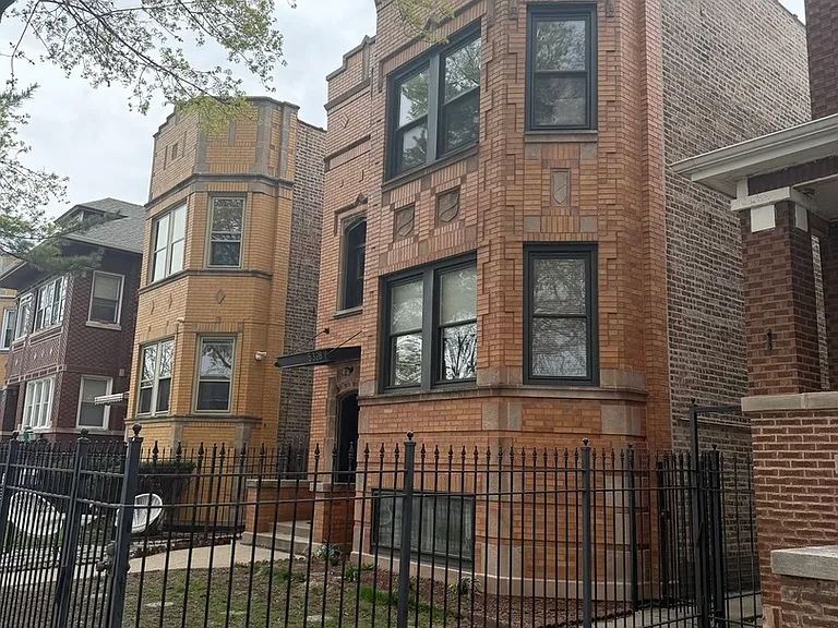 5328 W Drummond Pl #2 — Photo 2