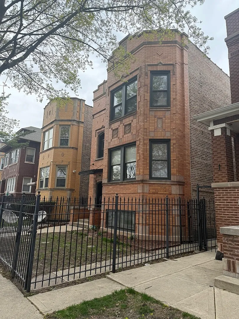 Building Photo - 5328 W Drummond Pl #2