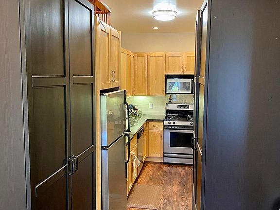 3rd image of 1-150 Downey St #1