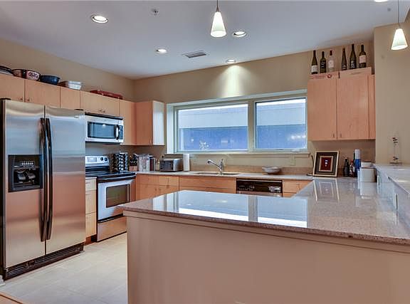 4th image of 1101 18th Ave S APT 204