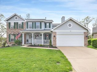 1507 Winter Chase Dr, Fenton, MO 63026
