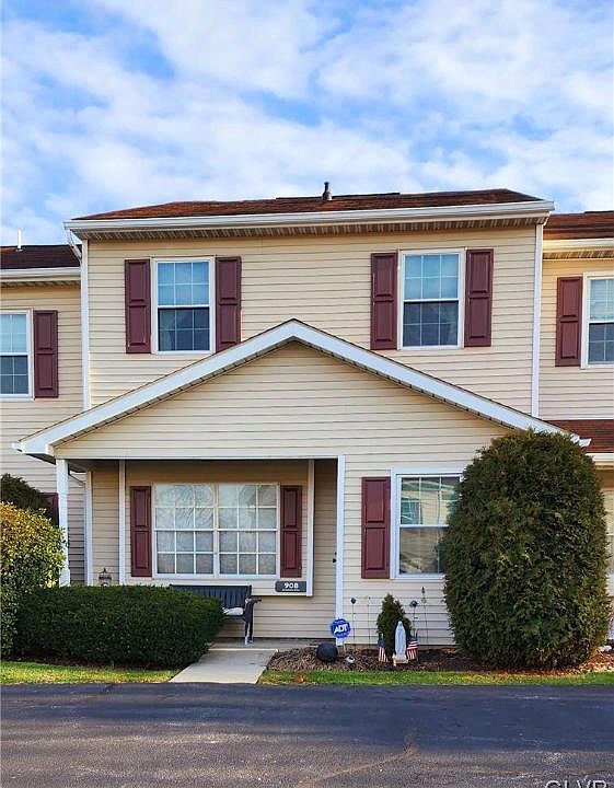 1st image of 908 Briarwood Dr