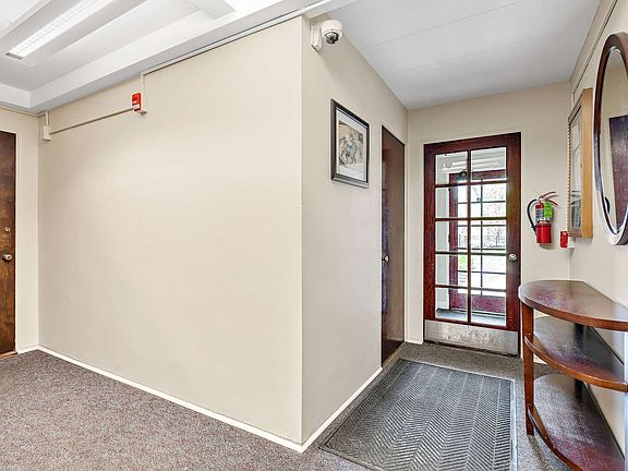 5th image of 7200 Oak Ave APT 2NE