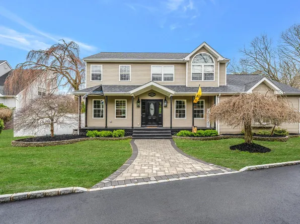 6 Premier Court, Port Jefferson Station, NY 11776