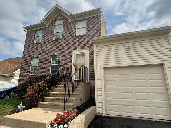 1942 Colonial Dr, Croydon, PA 19021