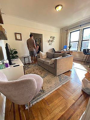 2nd image of 2407 36th St APT B2