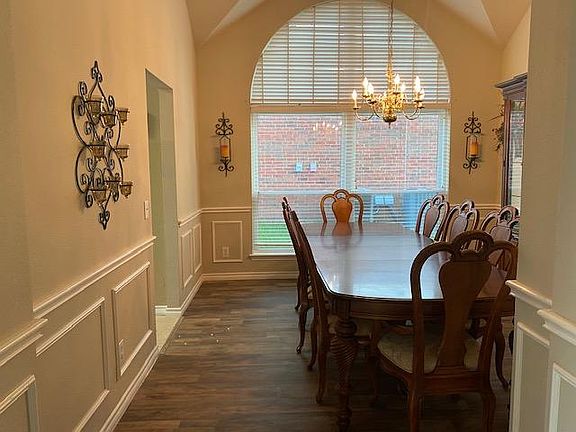 5th image of 10600 Briar Brook Ln