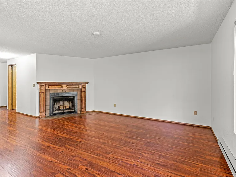 19855 25th Ave NE #106 — Photo 5