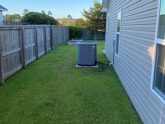 3rd image of 304 Rose Bud Ln