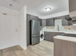 126 Bell Farm Rd #312, Barrie, ON L4M 6J3