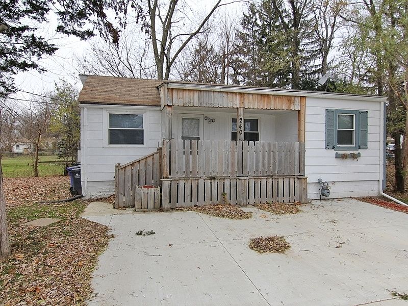 Front View of Home