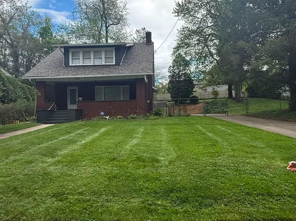 515 Glacier Heights Rd, Youngstown, OH 44509