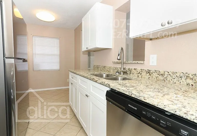 127 Academy Ave — Photo 10