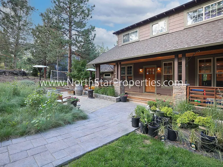 1630 NW Albany Ave — Photo 26