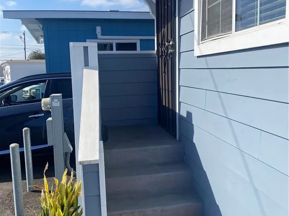 1215 W 134th St, Gardena, CA 90247