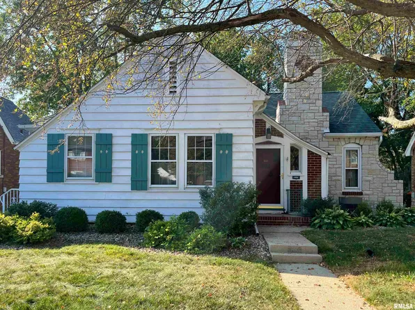 302 E Embert Pl, Peoria, IL 61603
