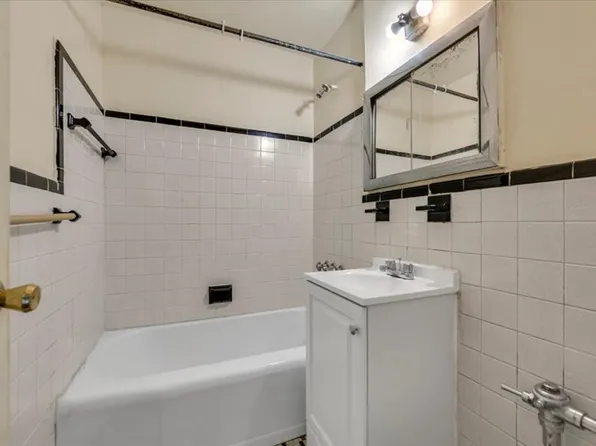 2475 East 11th Street image 13 of 16