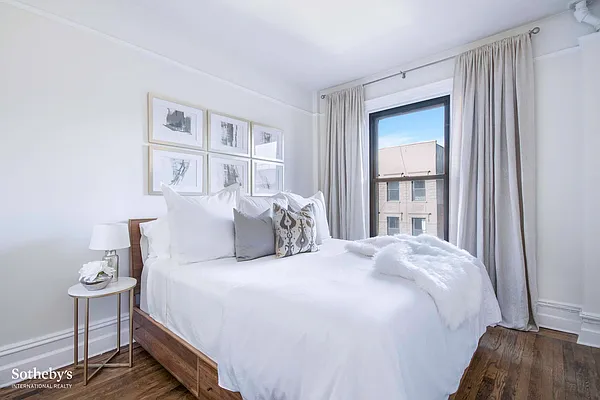 Sold by Sotheby's International Realty | media 6