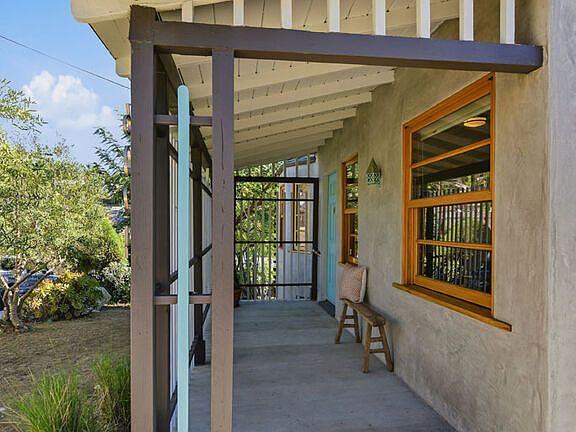 4th image of 6024 Crestwood Way