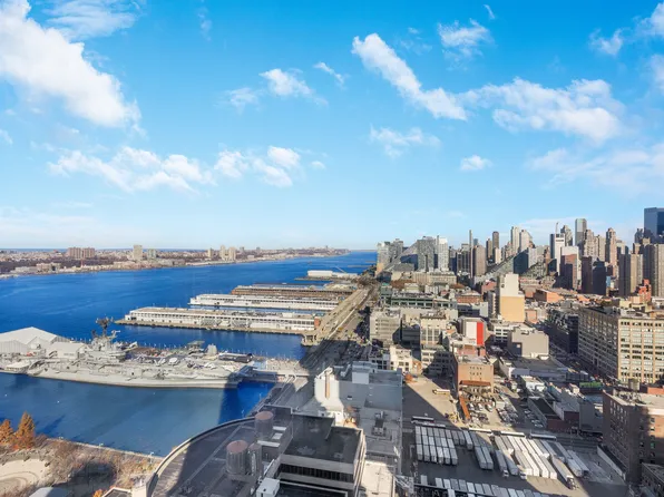 635 West 42nd Street 34B image 1 of 9