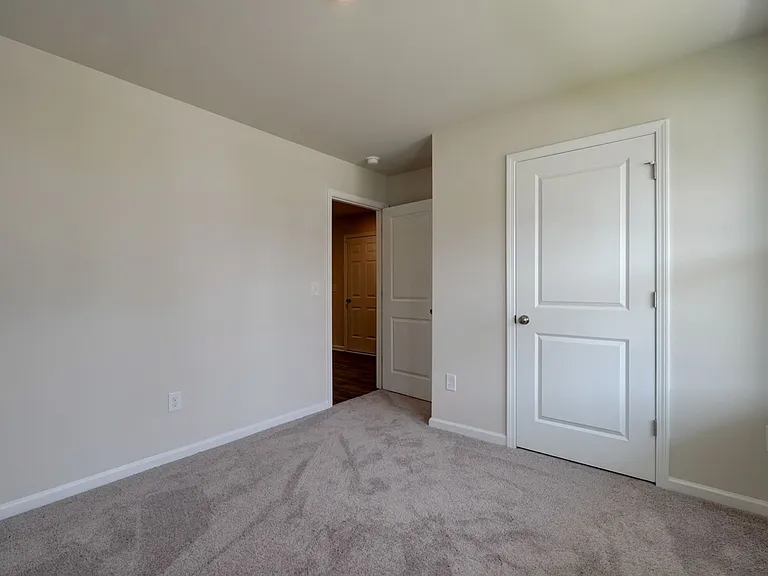 220 Ingleby Rd — Photo 7