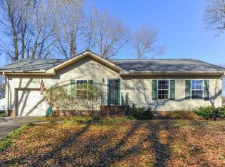 216 Helen St, Simpsonville, SC 29681