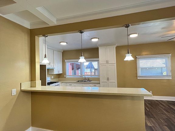 2nd image of 417 Gaviota Ave #A
