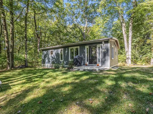 6637 W Beech St, Ludington, MI 49431