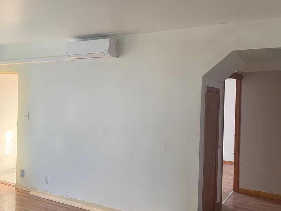 1st image of 5235 72nd St Floor 1