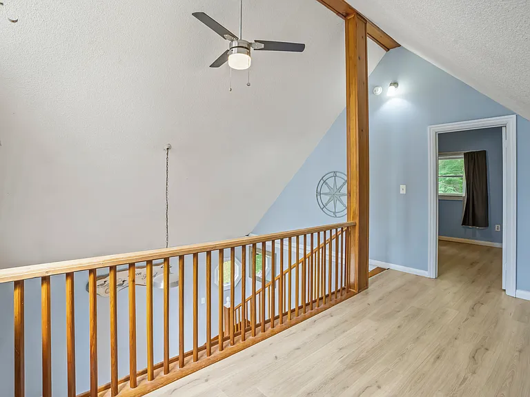 179 E Shore Dr — Photo 16