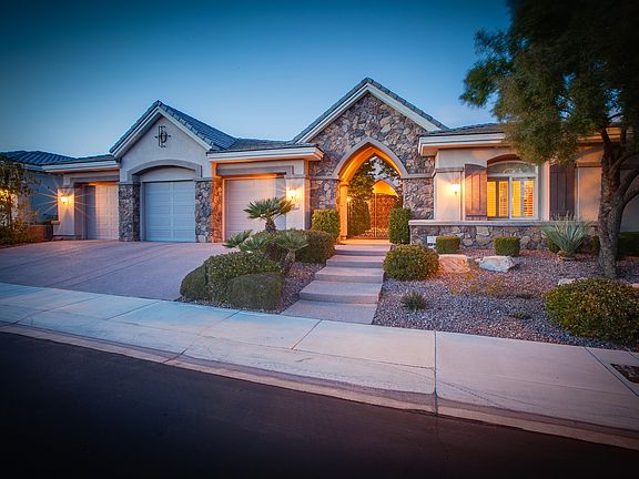 2nd image of 10836 Iris Canyon Ln