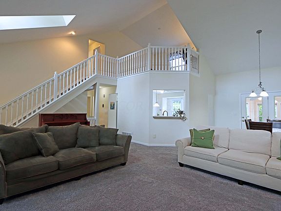 3rd image of 1422 Reserve Dr