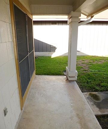 2nd image of 9637 Ivy Bend St