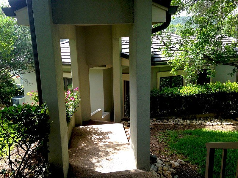 1st image of 4231 Westlake Dr APT E1
