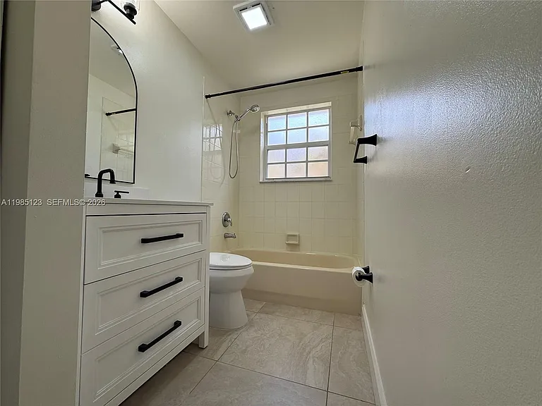 15686 NW 12th Mnr #15686 — Photo 11