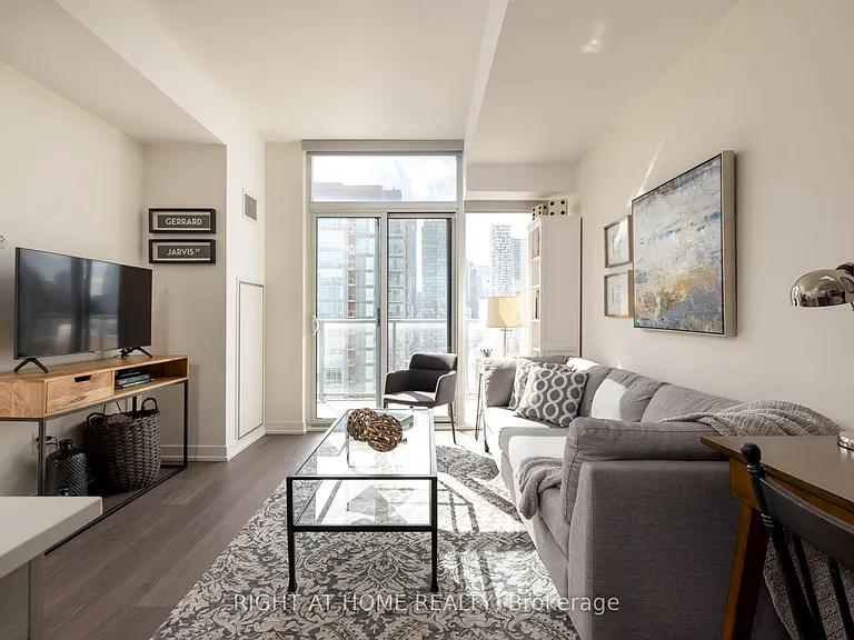 105 George St E #1912 — Photo 9