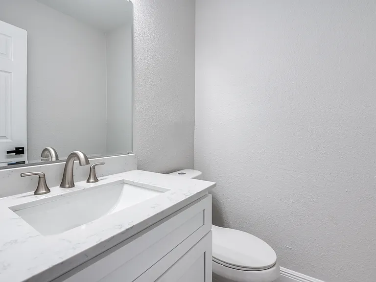 5444 Gaston Ave #202 — Photo 3