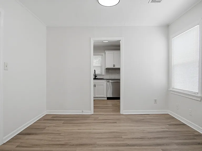 1237 Staton Dr — Photo 9